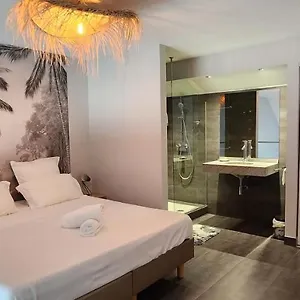 beau-duplex-vue-mer-avec-piscine-et-acces-plage.comcaribbean.com/
